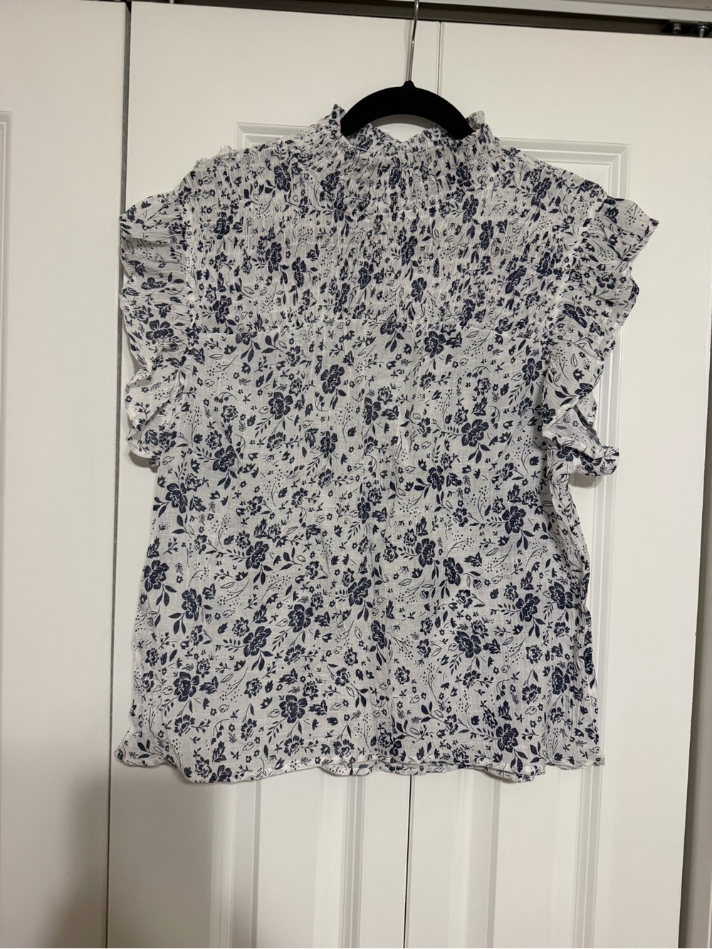 Adiva Blouse Women's Size Large, Blue White, Floral, Short Sleeve
